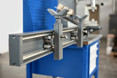 Балка для поддержки карданных валов