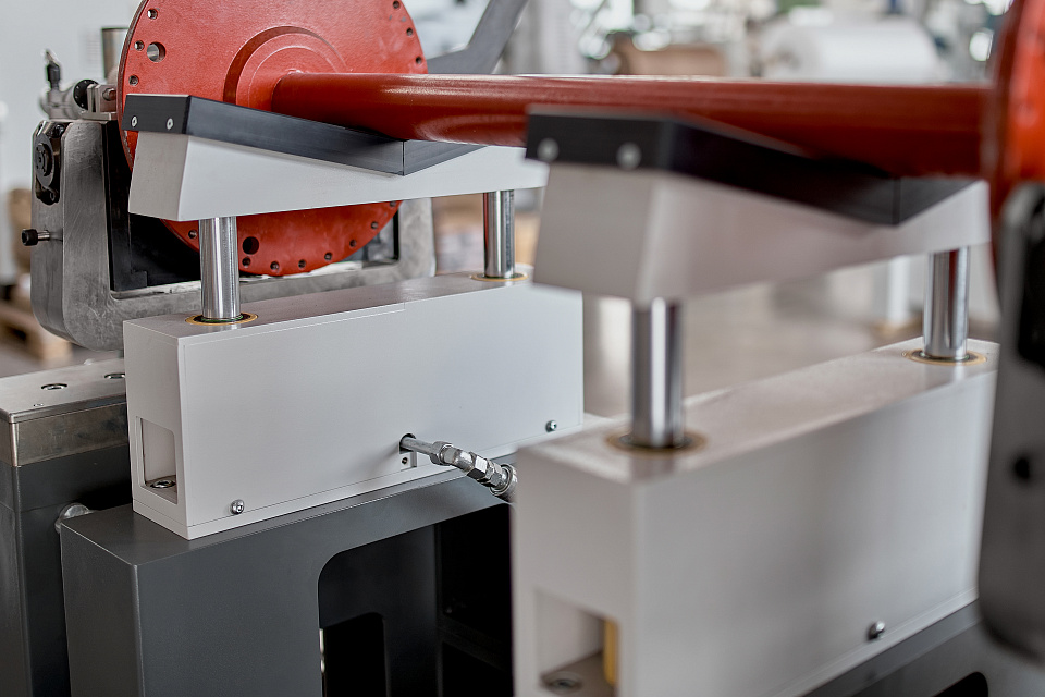 Станок для балансировки роторов массой до 1500 кгДБР-1500ДЗ