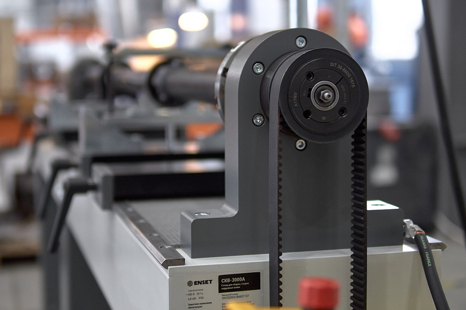 Стенд для сборки и сварки карданов СКВ-4500А